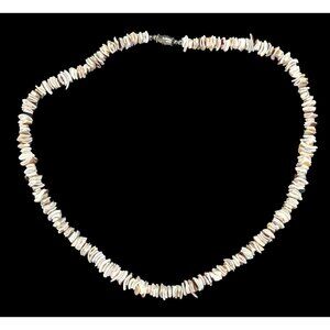Vintage 90s Beachy Shell Chip Beaded Necklace